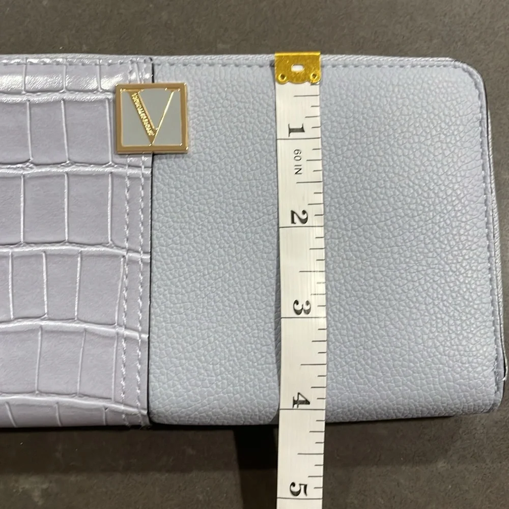 Victoria’s Secret Faux Leather and Faux Crocodile Zip Around Wallet NWT - Picture 7 of 13